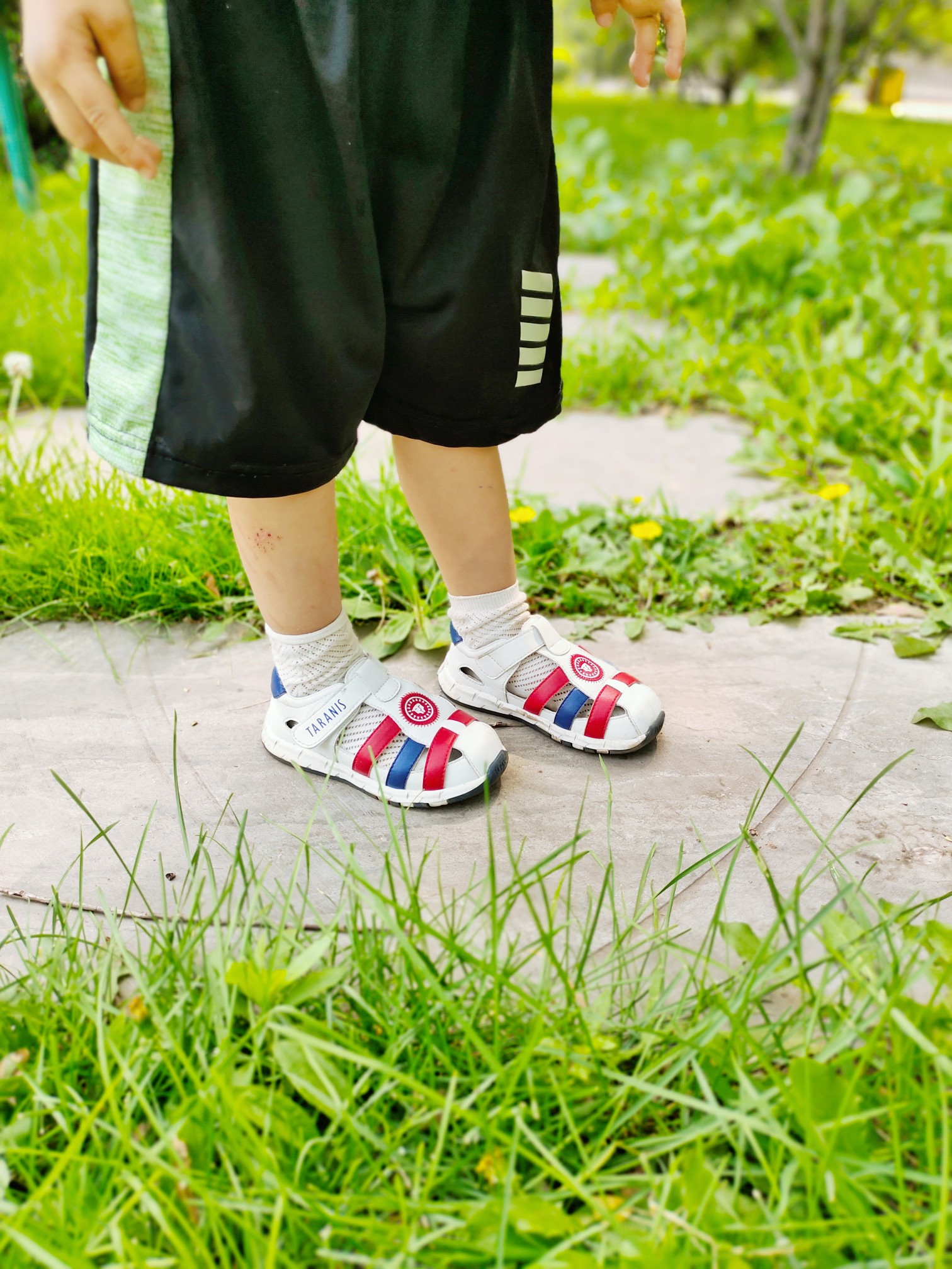 TARANIS Summer sandals baotou baby shoes boys shoes non-slip soft sole toddler shoes for girls