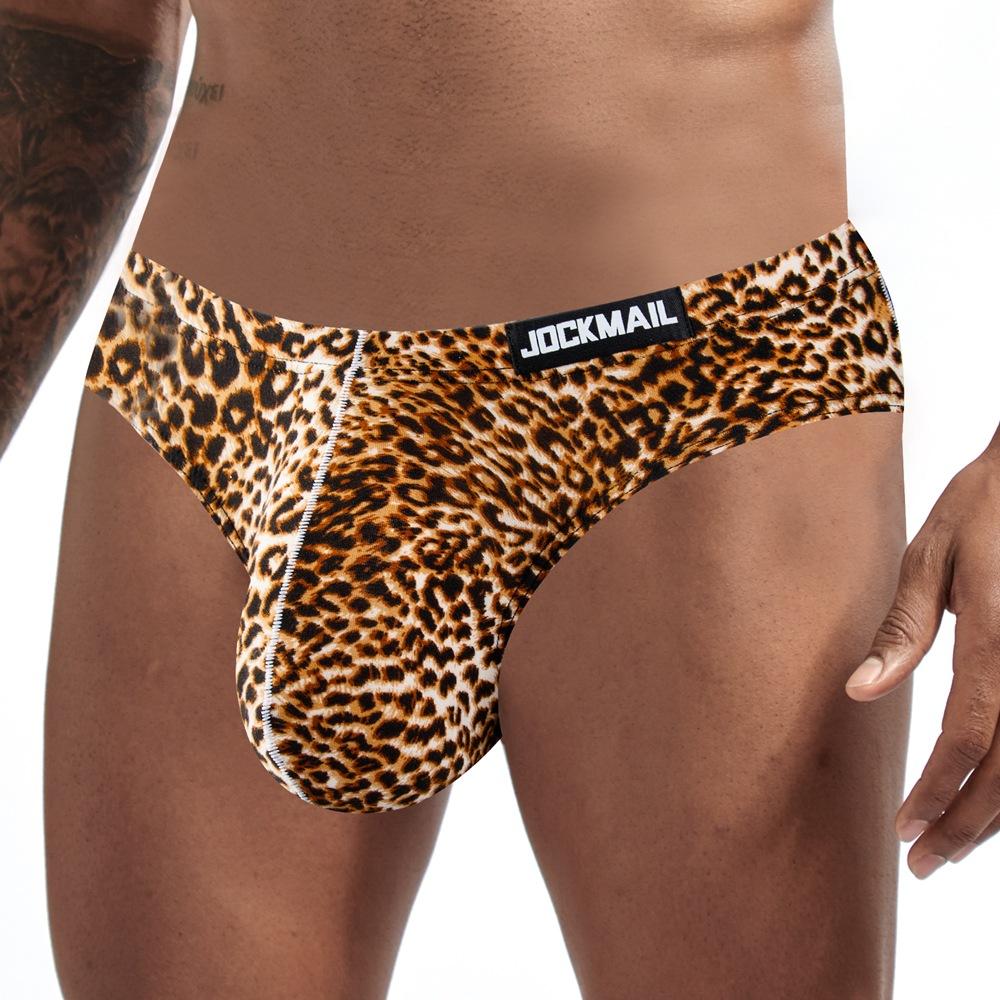 Men's leopard print comfortable briefs