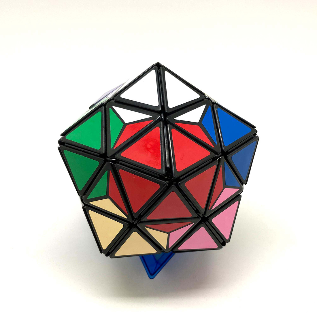 Calvin's Icosahedron Magic Cube (Standard Black Body)