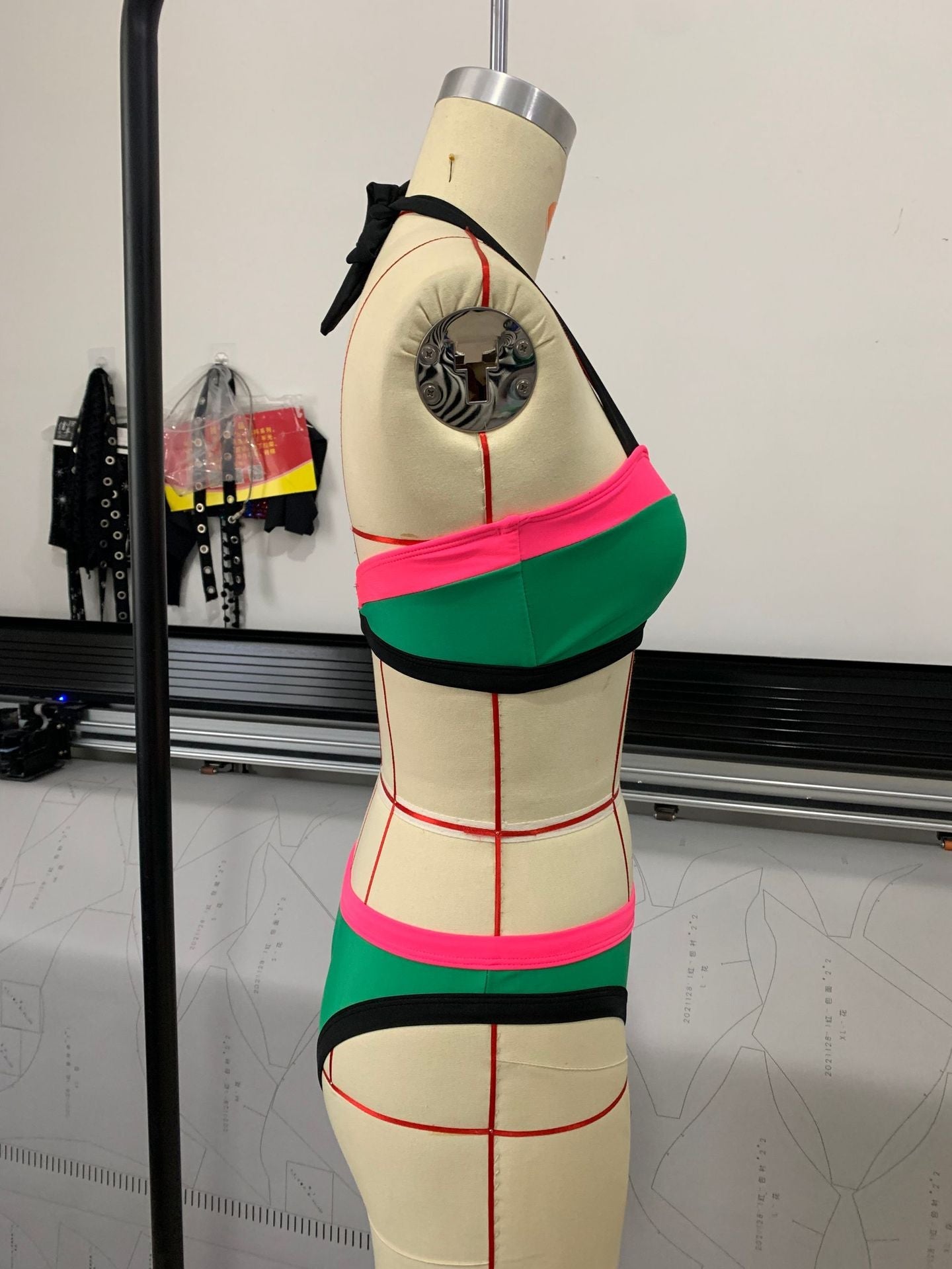 Halter Color Block Bikini Swimsuit