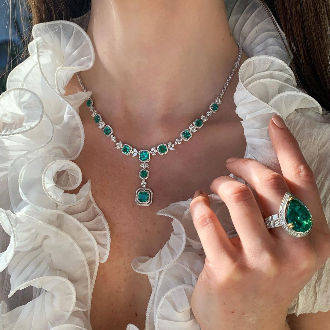 Fashion Emerald Necklace Choker