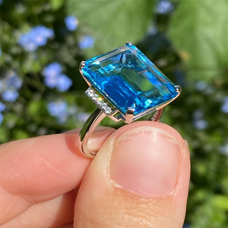 10ct Emerald Cut Aquamarine Sapphire Engagement Ring