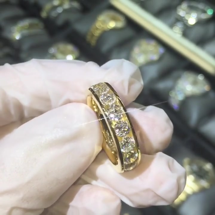 2ct Round Cut Gold Sapphire Wedding Band For Men