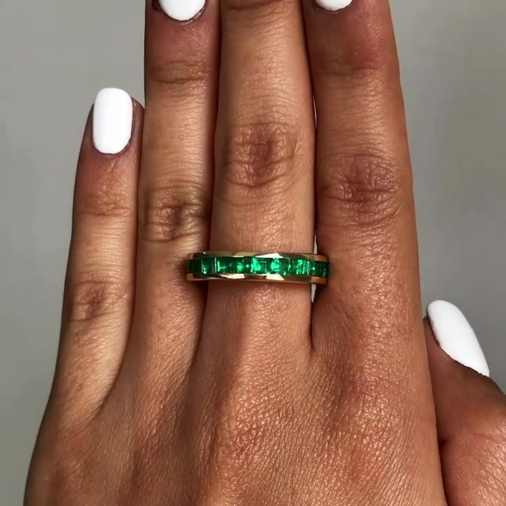 4.75ct Emerald Cut Emerald Green Wedding Band