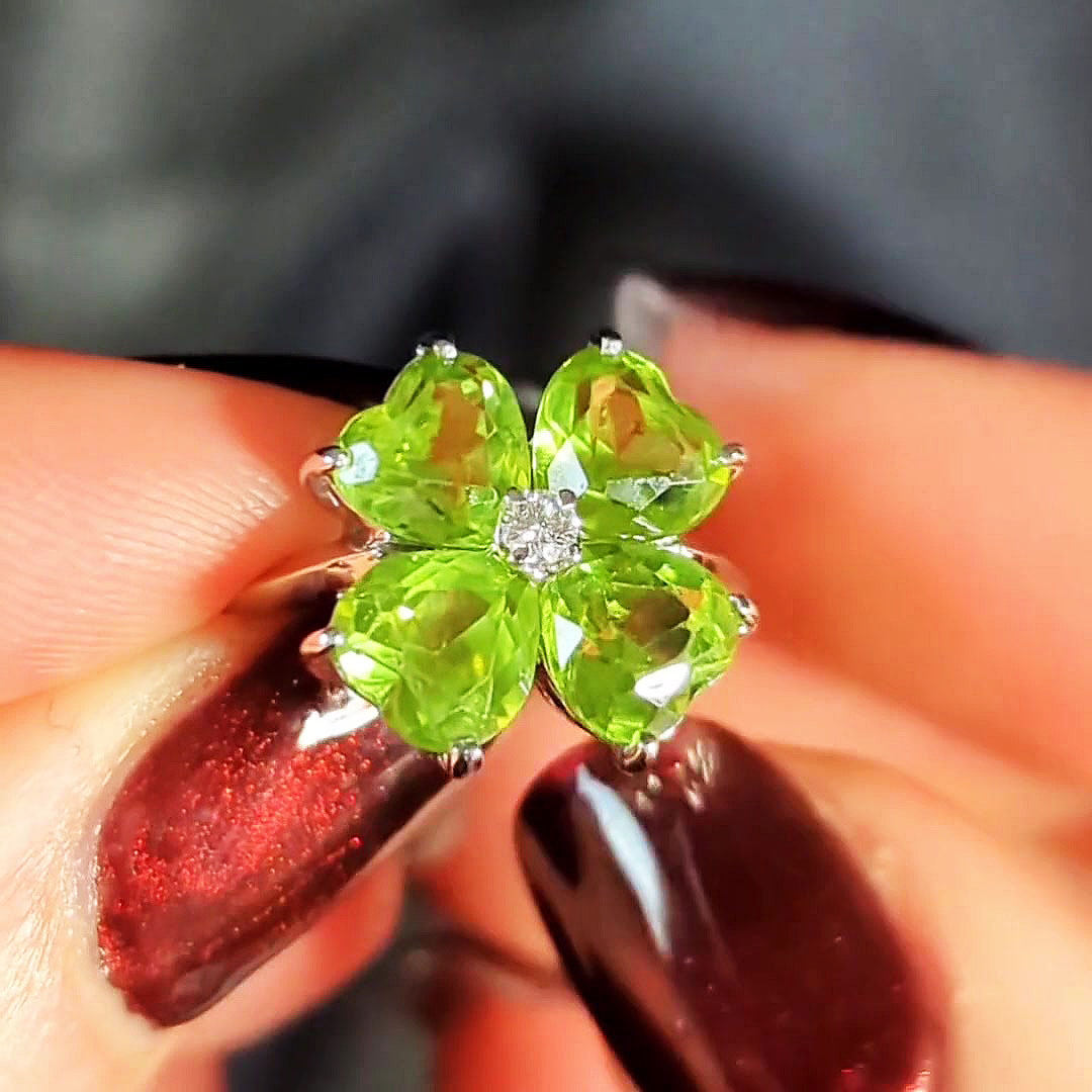 4.25ct Heart Cut Green Leaf Clover Sapphire Eternity Ring