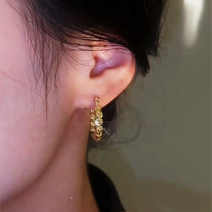 Sparkle Oval Out Yellow Stone Sapphire Hoop Earrings