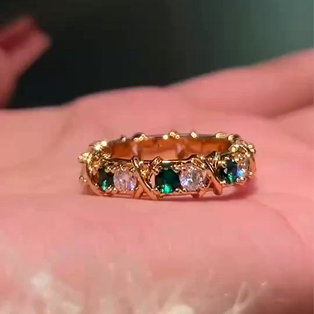Luxury 16-Stone Emerald Sapphire Eternity Ring For Ladies