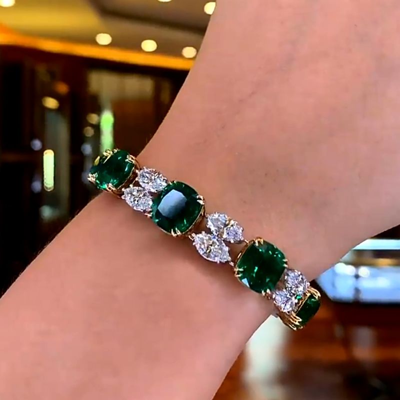 44.66ct Gold Double Cushion Cut & Marquise Cut Bracelet