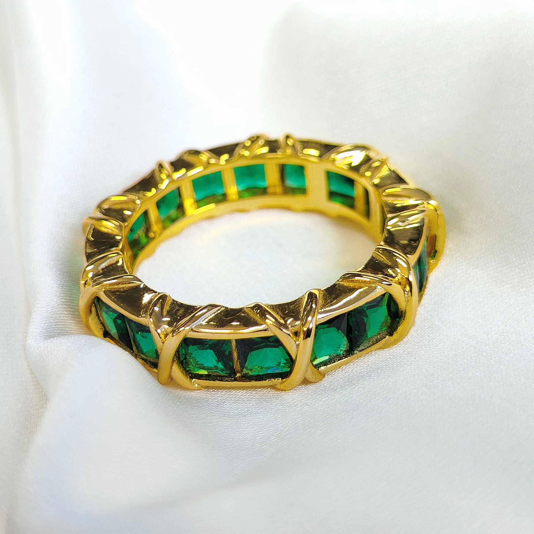 3.5ct Princess Cut Emerald Green Wedding Band