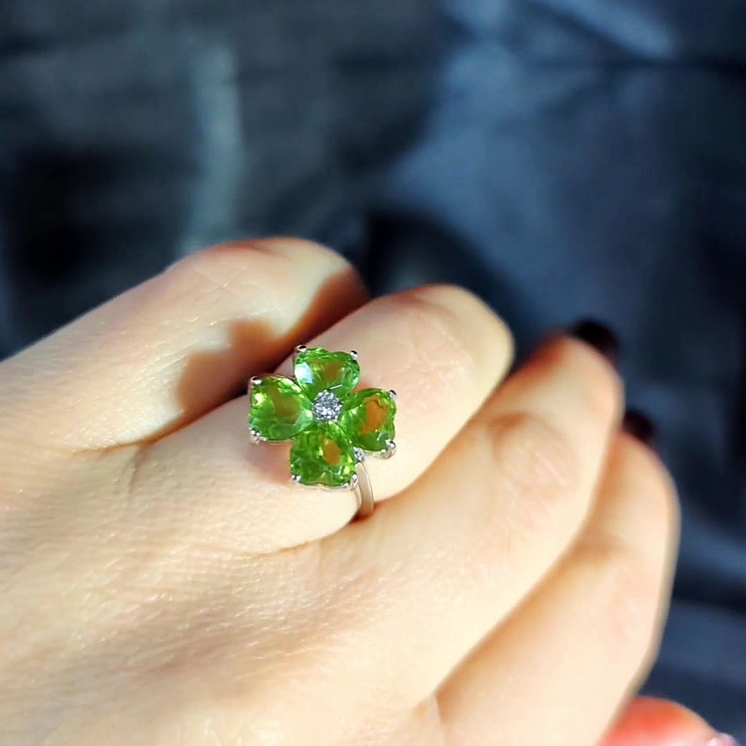 4.25ct Heart Cut Green Leaf Clover Sapphire Eternity Ring