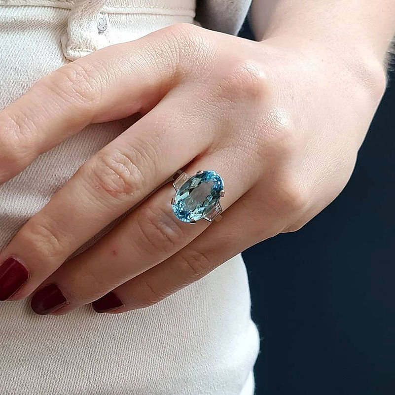 4ct Three-Stone Oval Cut Aquamarine Sapphire Engagement Ring