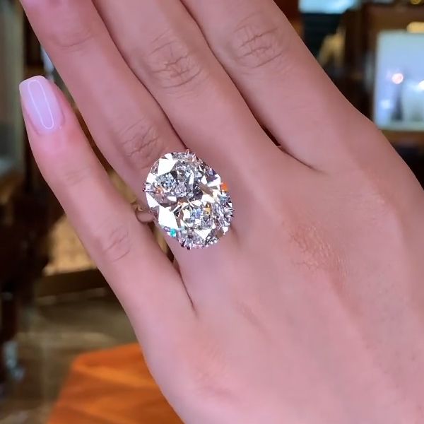 6ct Oval Cut White Sapphhire Engagement Ring