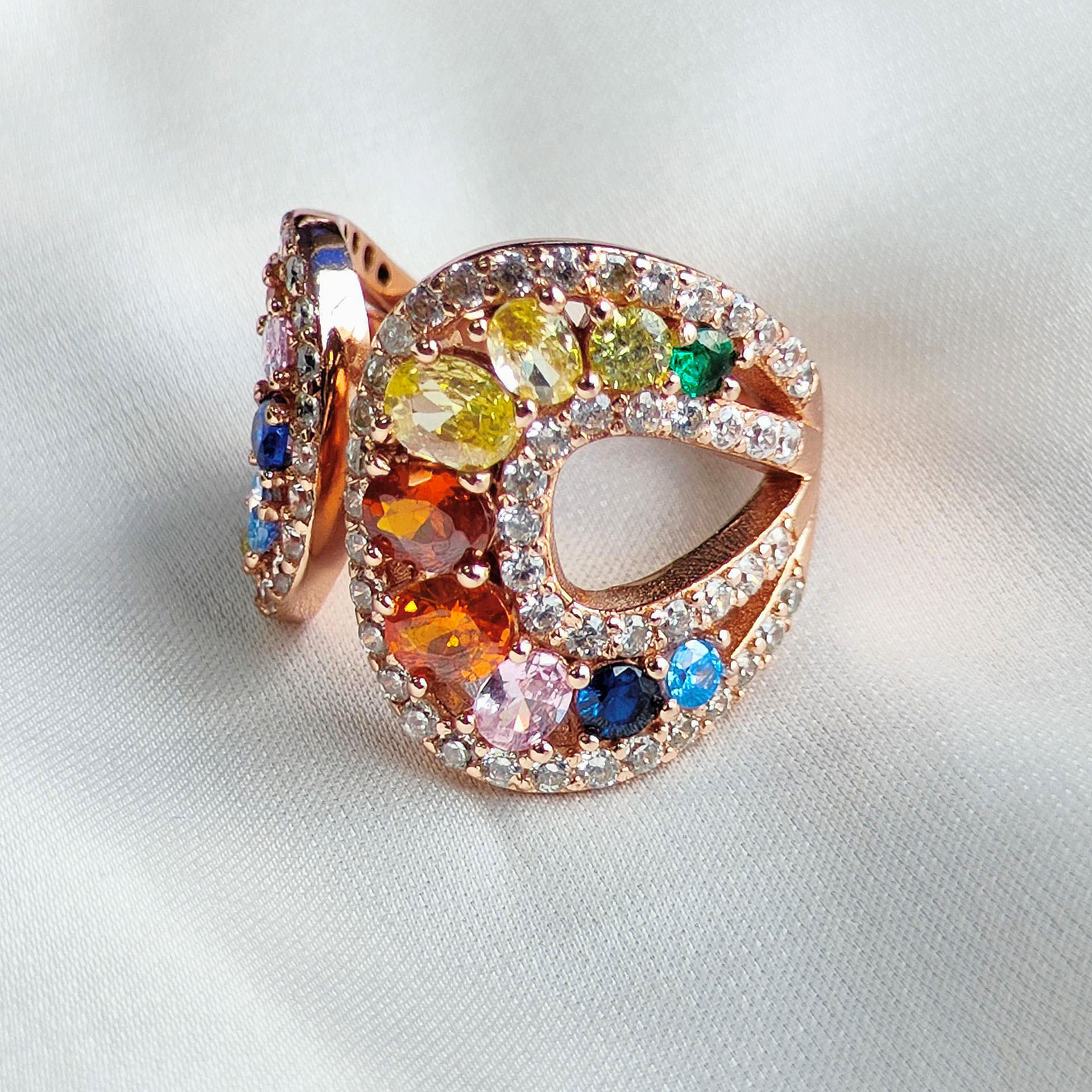 6.25ct Oval Cut Rainbow Sapphire Cocktail Ring