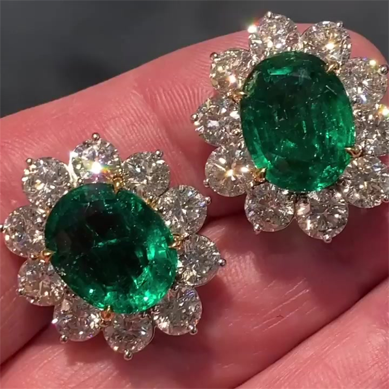 2.5ct Oval Cut Emerald Green Sapphire Stud Earrings
