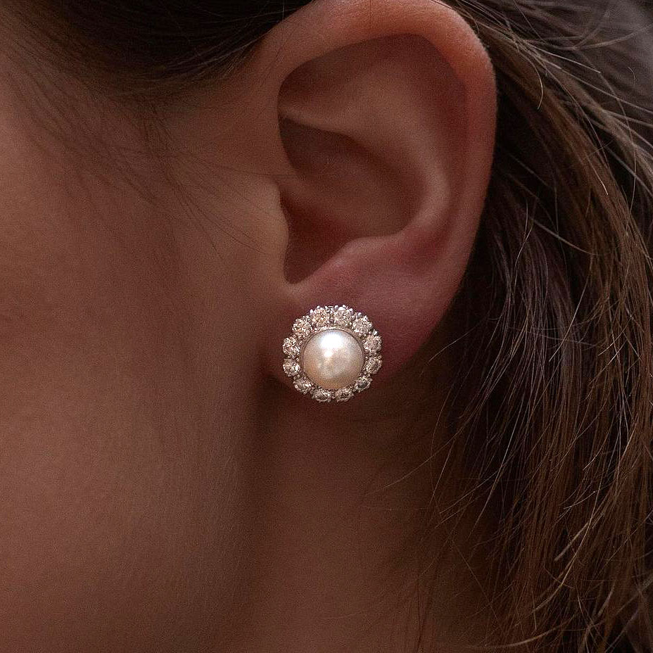 Round Cut Pearl Sapphire Stud Earrings