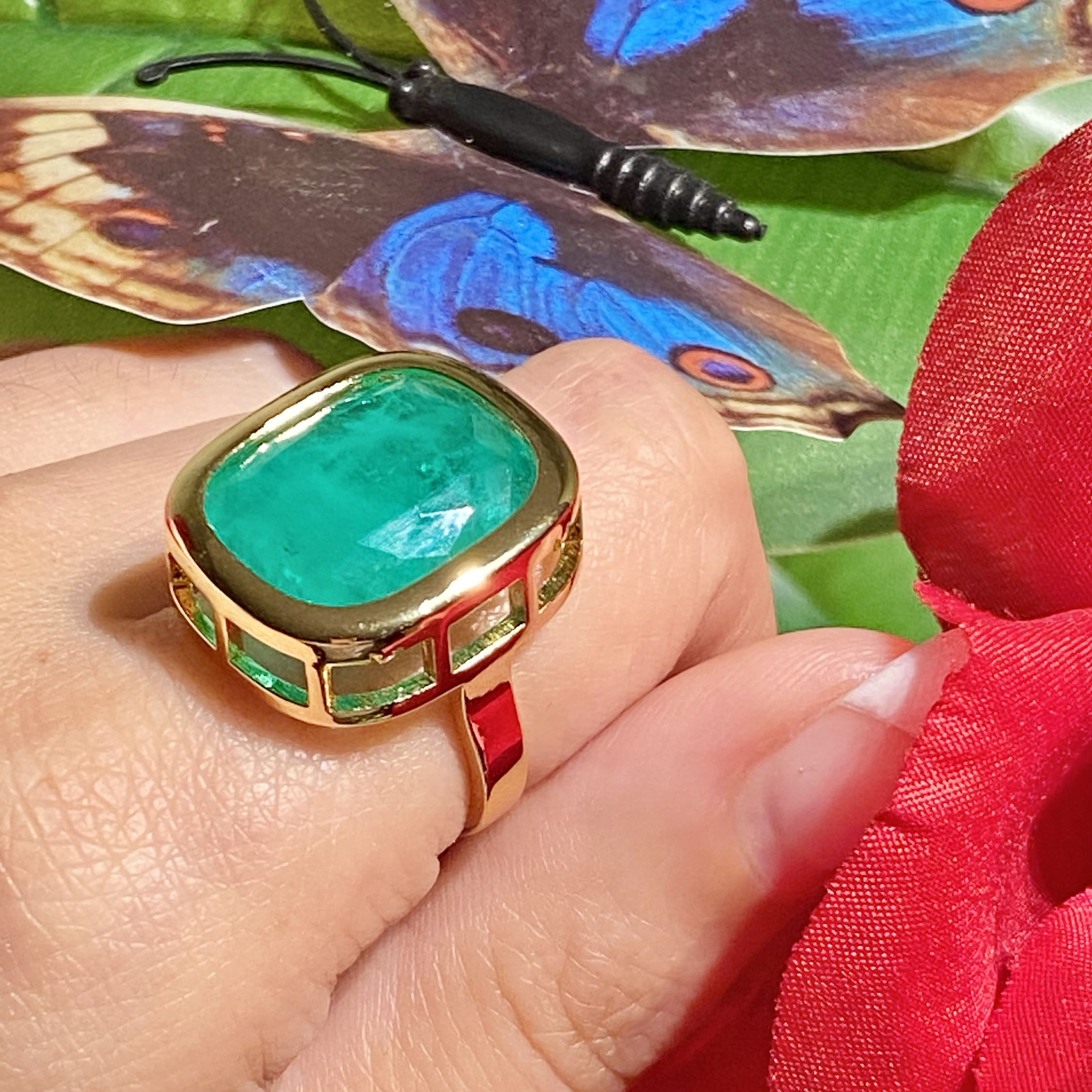 8ct Colombian Cushion Cut Emerald Sapphire Engagement Ring