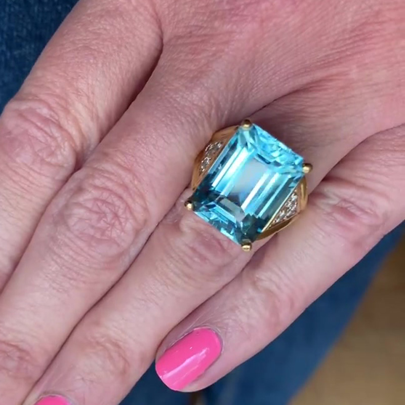 10ct Emerald Cut Aquamarine Sapphire Engagement Ring