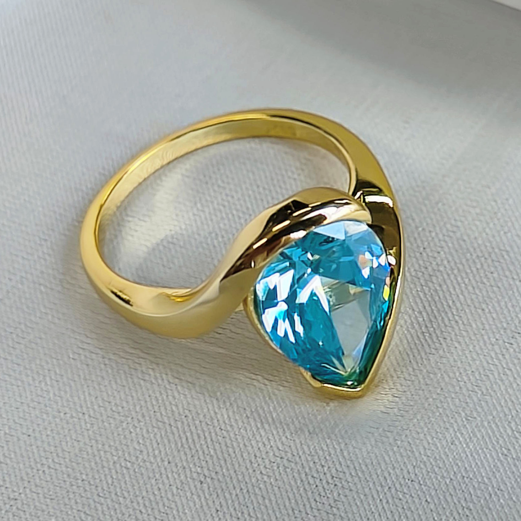 5ct Bypass Shank Pear Cut Aquamarine Sapphire Ring