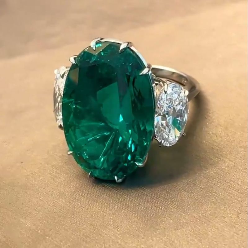 10ct Three-stone Oval Cut Emerald Sapphire Engagement Ring