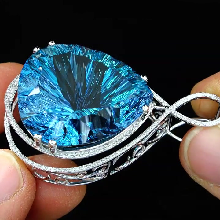 Pear Cut Blue Sapphire Pendant Necklace