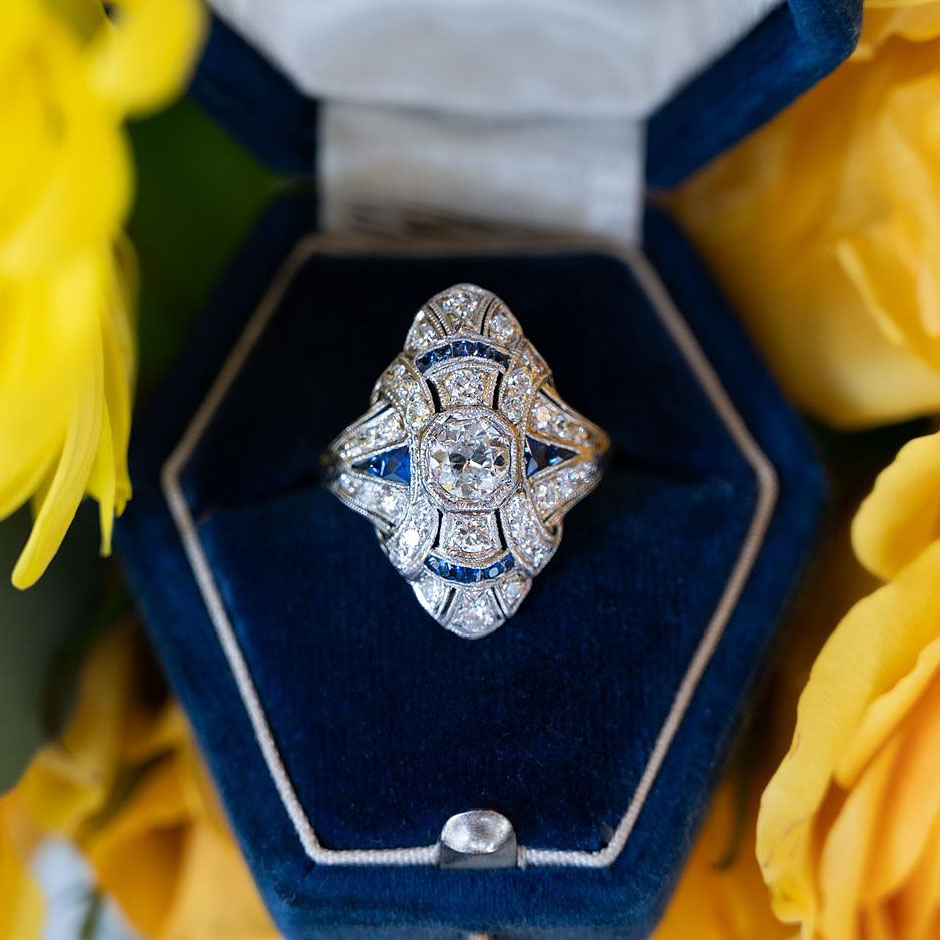 1.5ct Round Cut Blue Sapphire Engagement Ring