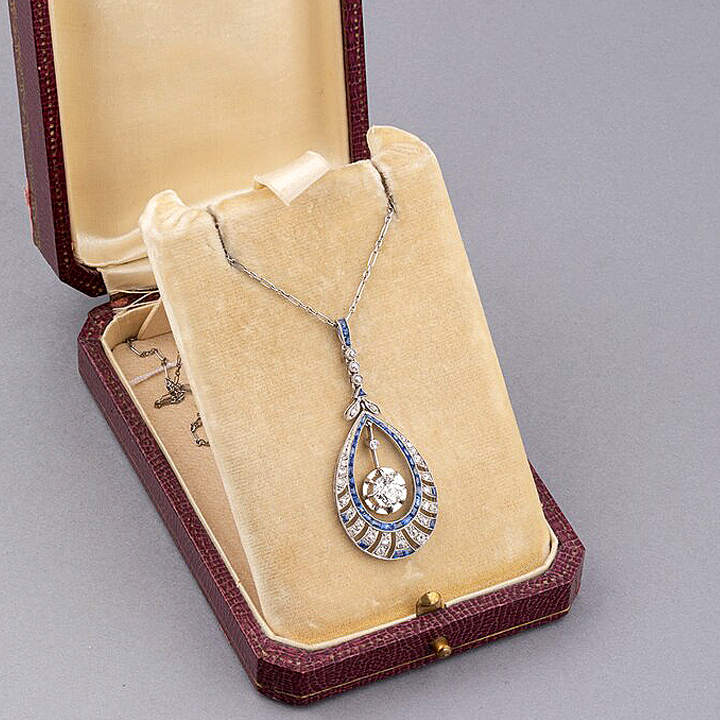 Art Deco Round Cut Blue Sapphire Necklace