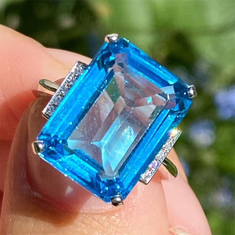 10ct Emerald Cut Aquamarine Sapphire Engagement Ring