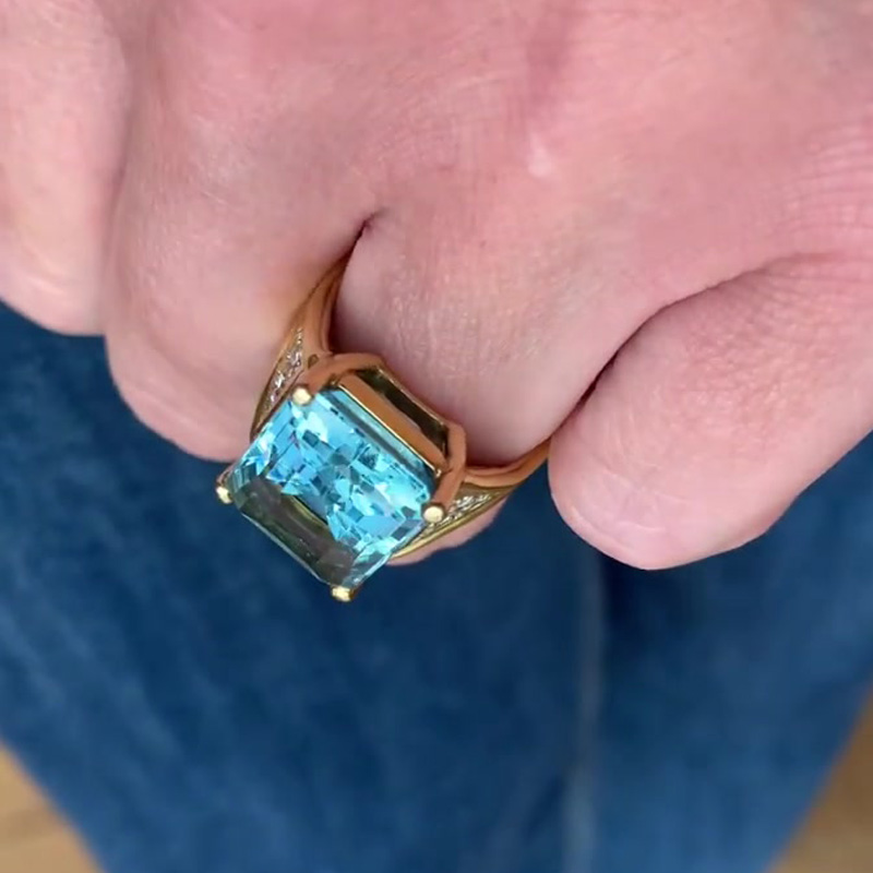 10ct Emerald Cut Aquamarine Sapphire Engagement Ring