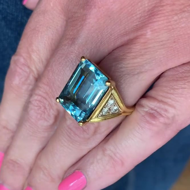 10ct Emerald Cut Aquamarine Sapphire Engagement Ring