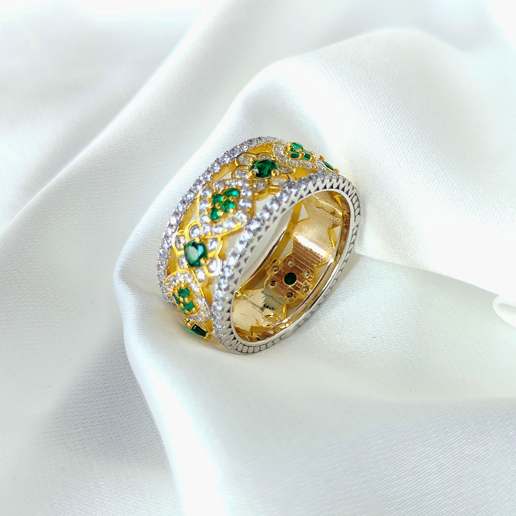 7.25ct Round Cut Emerald Sapphire Eternity Ring