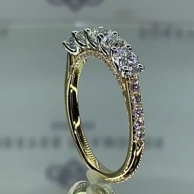 4ct Round Cut White Sapphire Wedding Ring