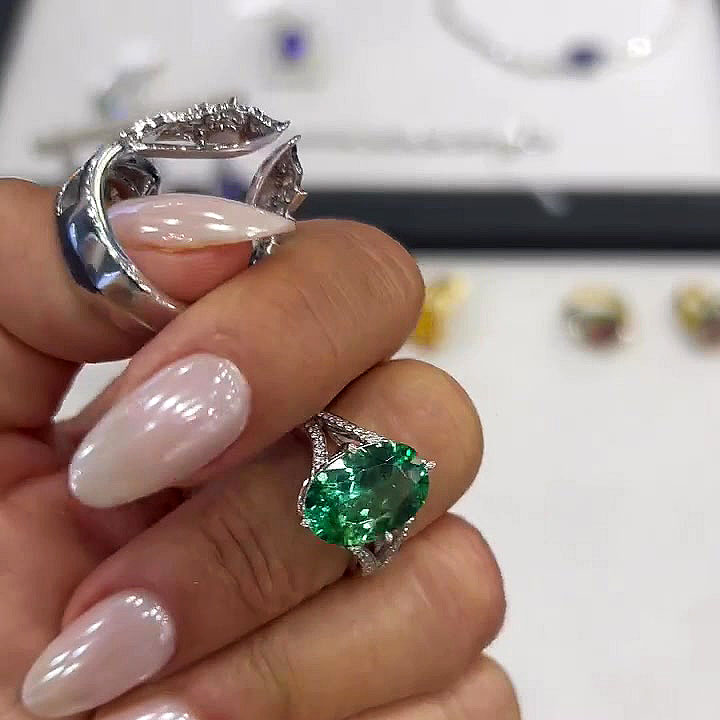 5ct Oval Cut Emerald Sapphire Wedding Set