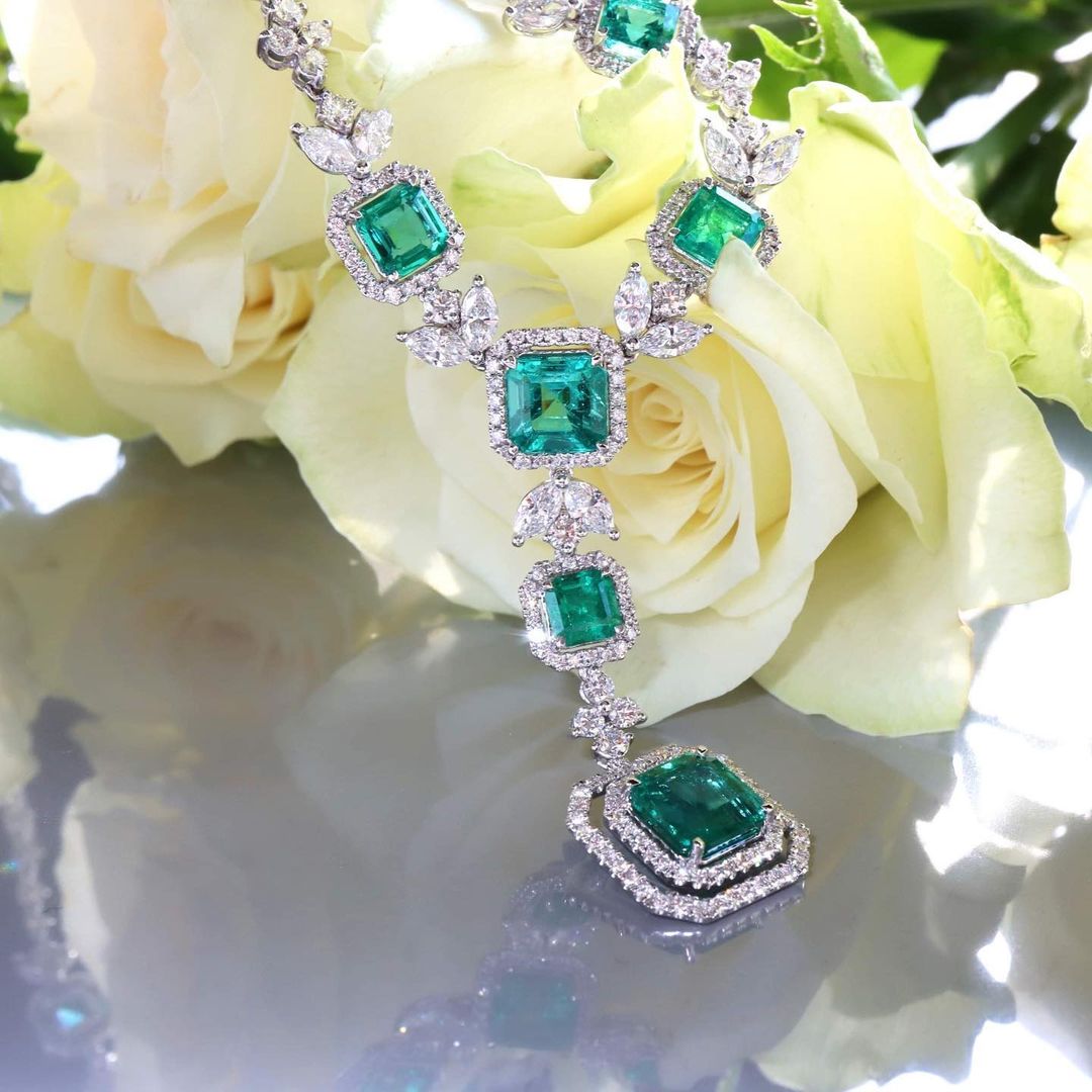 Fashion Emerald Necklace Choker