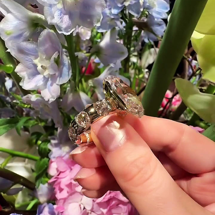 8ct Unique Design Oval Cut White Sapphire Engagement Ring