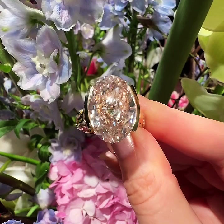 8ct Unique Design Oval Cut White Sapphire Engagement Ring