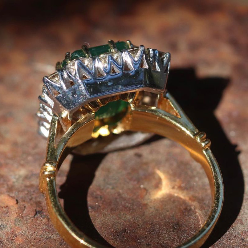 10ct Art Deco Halo Radiant Cut Green Sapphire Ring