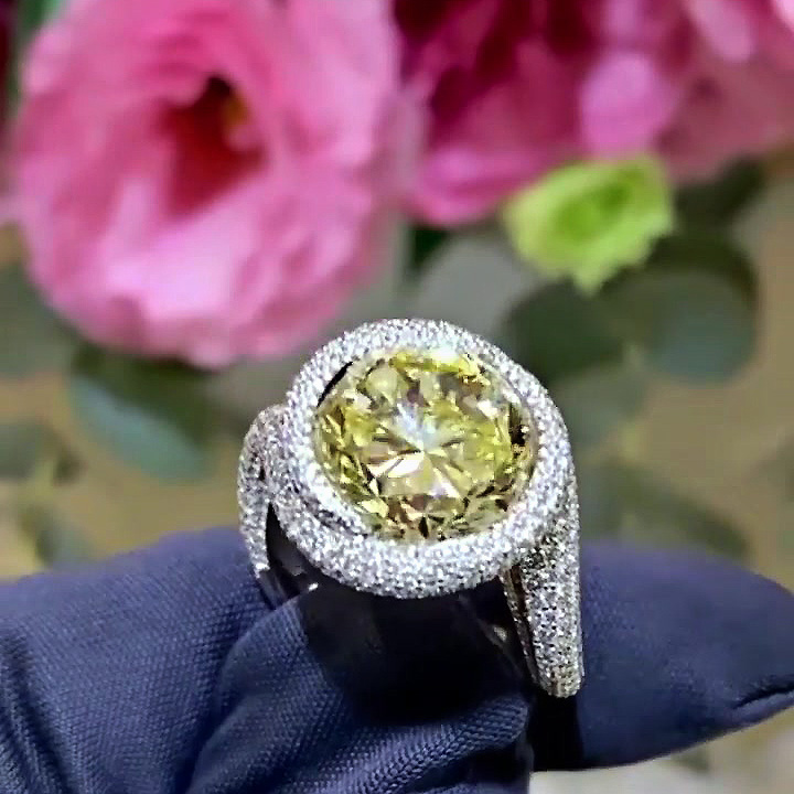 6ct Round Cut Yellow Sapphire Engagement Ring