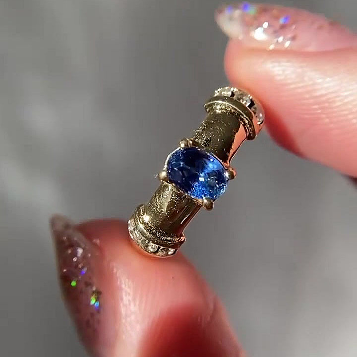 1ct Oval Cut Blue Sapphire Engagement Ring