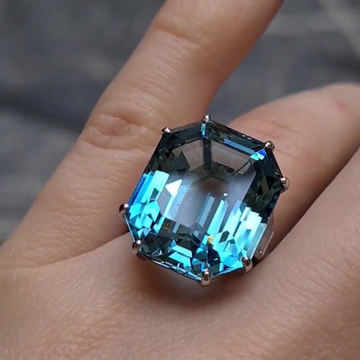 7ct Octagon Cut Aquamarine Sapphire Engagement Ring