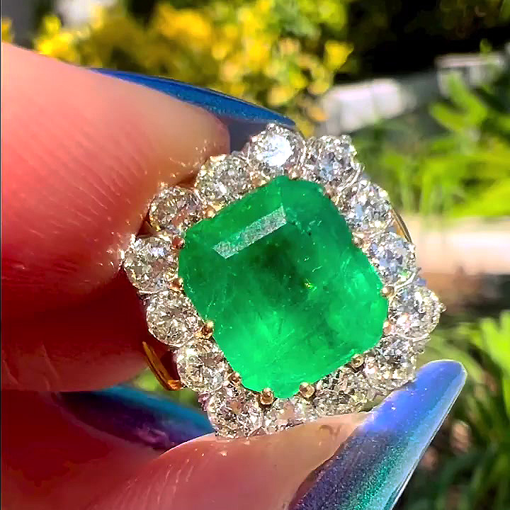 10ct Art Deco Halo Radiant Cut Green Sapphire Ring