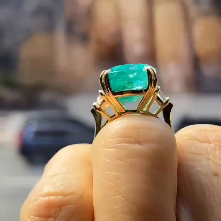 6ct Oval Cut Emerald Sapphire Engagement Ring