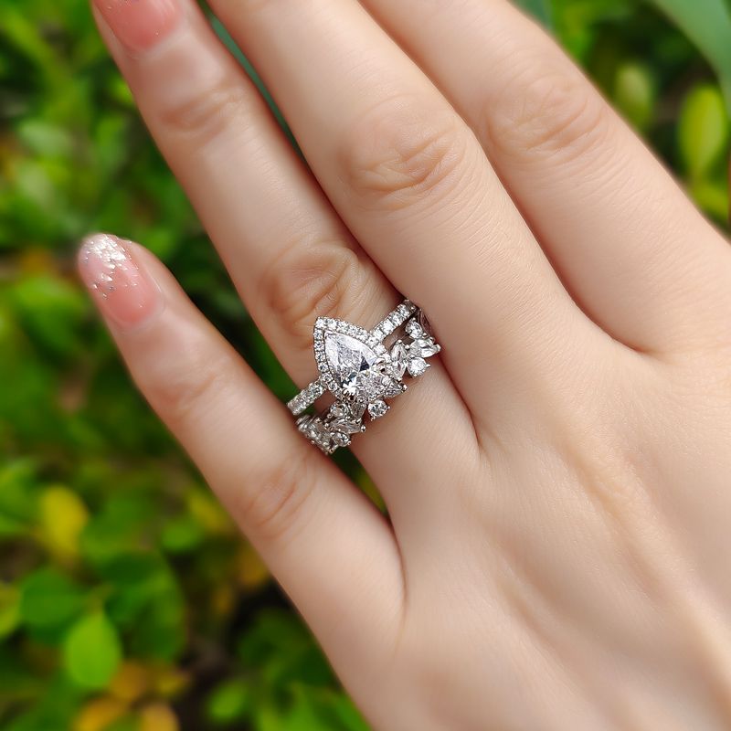 1.5ct Pear Cut White Sapphire Wedding Ring Set