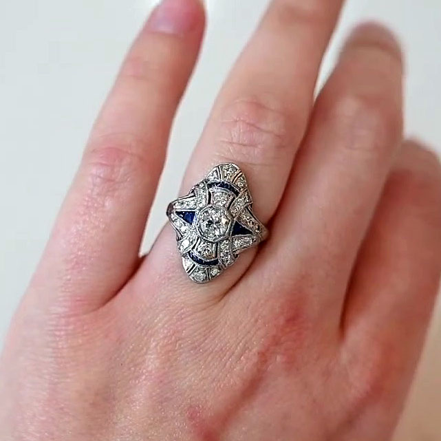 1.5ct Round Cut Blue Sapphire Engagement Ring