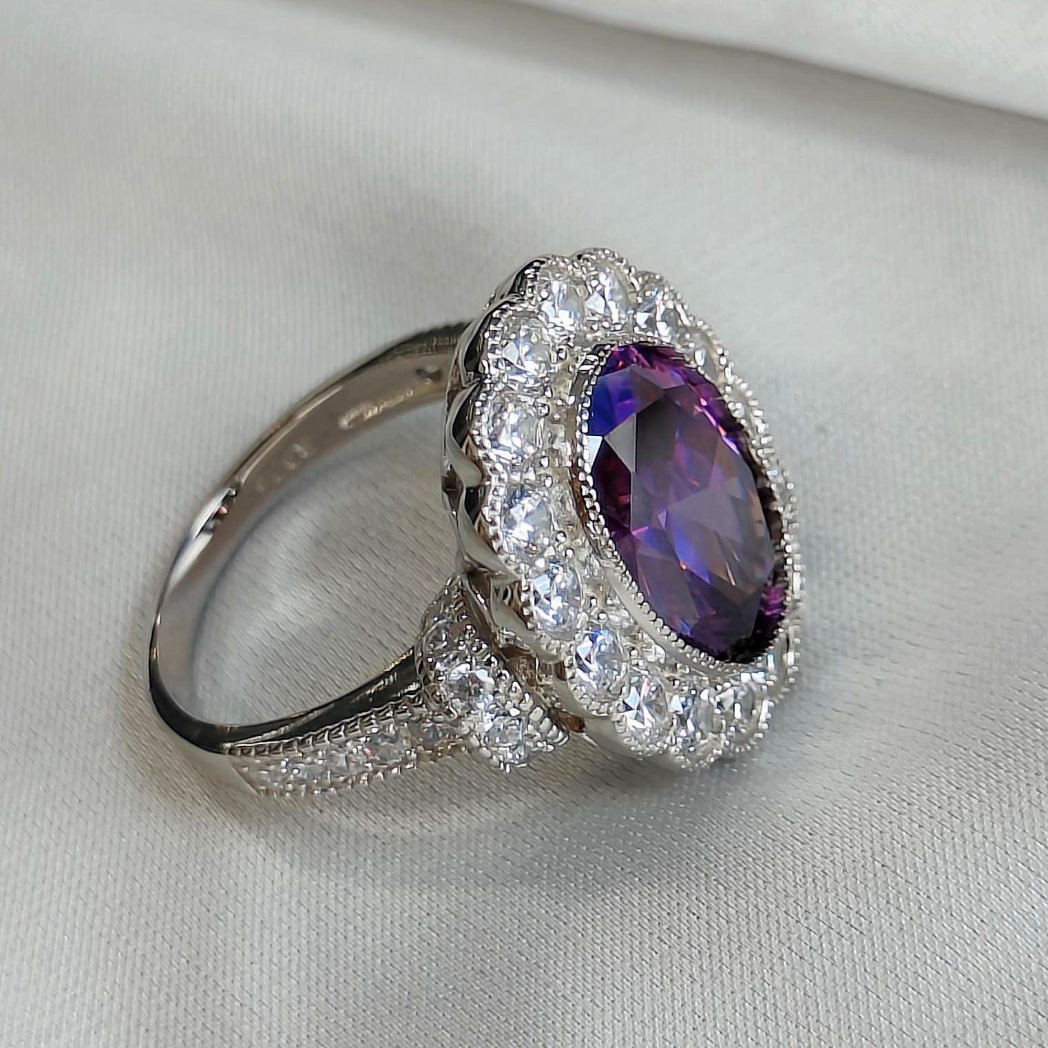 5ct Oval Cut Halo Amethyst Sapphire Engagement Ring