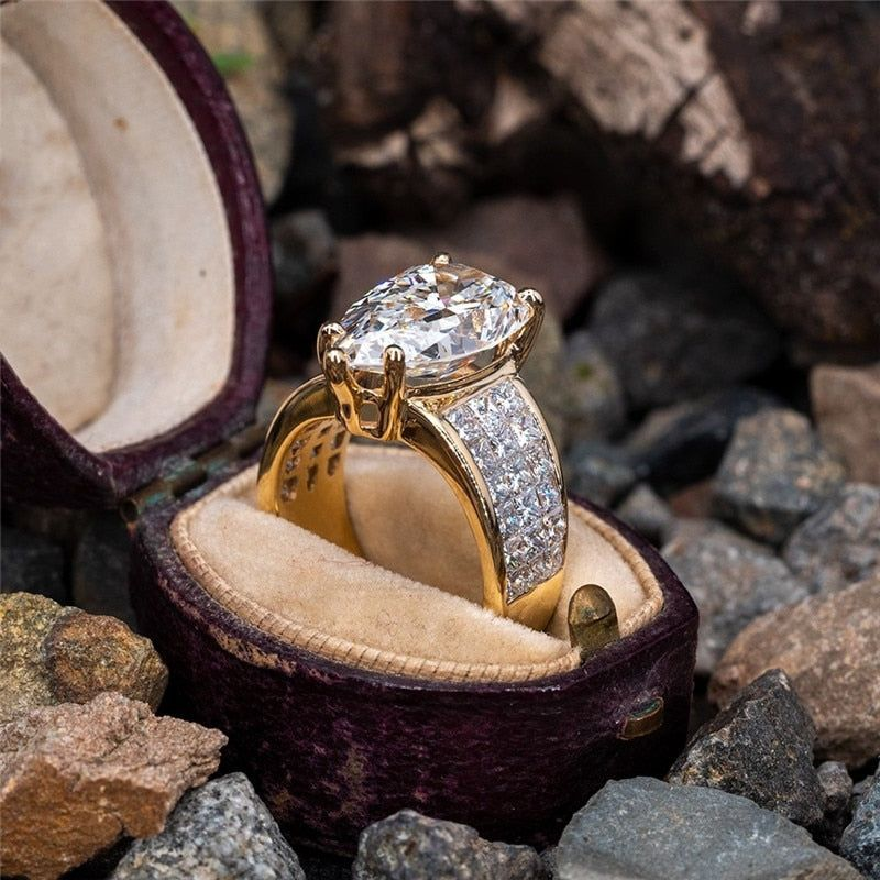 10ct Wide Shank Pear Cut White Sapphire Engagement Ring