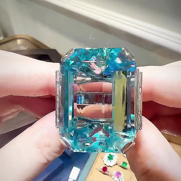 8ct Emerald Cut Aquamarine Sapphire Engagement Ring