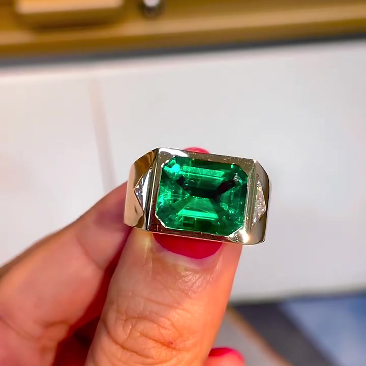 5ct Bezel Setting Emerald Cut Emerald Sapphire Engagement Ring