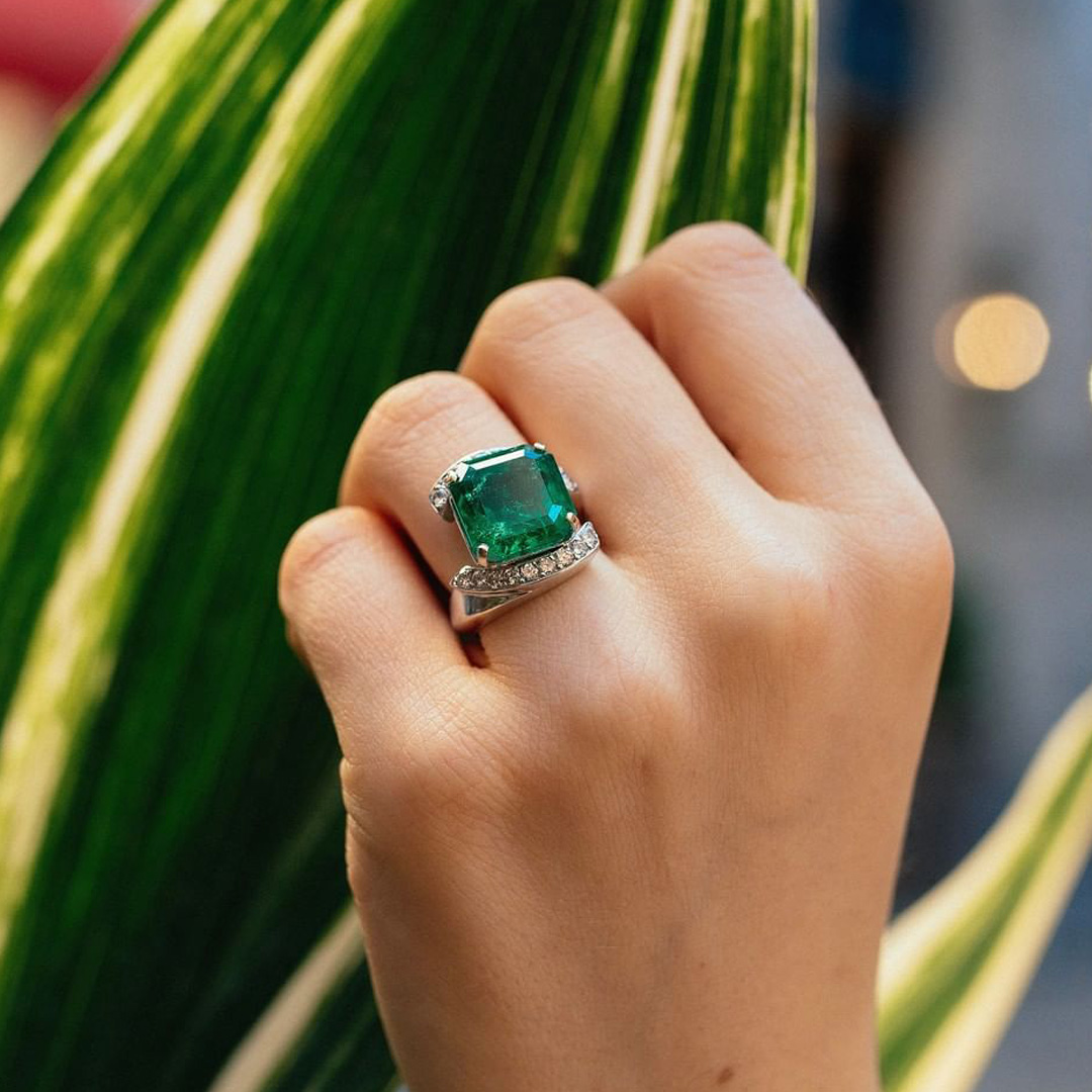 Asscher cut hot sale emerald ring