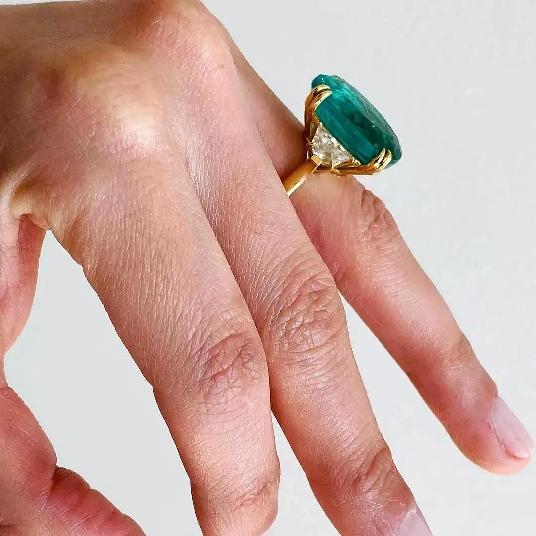 6ct Oval Cut Emerald Sapphire Engagement Ring