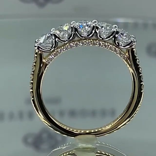 4ct Round Cut White Sapphire Wedding Ring